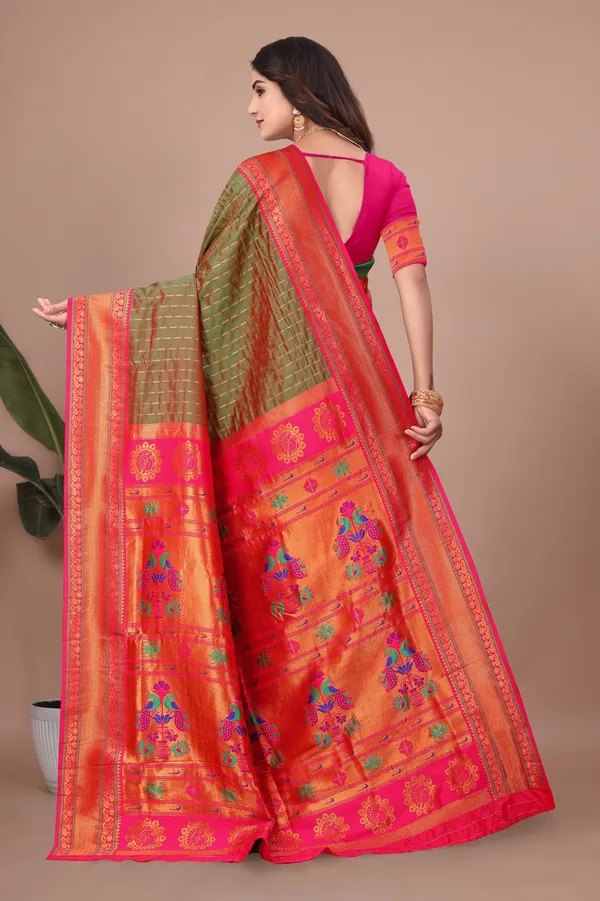 Pure_Silk_Paithani_Saree_with_Rich_Zari_Woven_Border_&_Peacock_Motifs_|_For_Traditional_Wedding_&_Festivals_|_5.5m_Saree_+_0.8m_Blouse_(Pastel_Green_&_Pink)