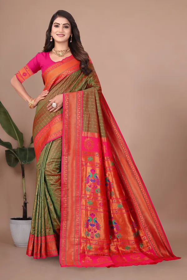 Pure_Silk_Paithani_Saree_with_Rich_Zari_Woven_Border_&_Peacock_Motifs_|_For_Traditional_Wedding_&_Festivals_|_5.5m_Saree_+_0.8m_Blouse_(Pastel_Green_&_Pink)