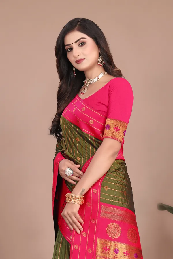 Pure_Silk_Paithani_Saree_with_Rich_Zari_Woven_Border_&_Peacock_Motifs_|_For_Traditional_Wedding_&_Festivals_|_5.5m_Saree_+_0.8m_Blouse_(Mehndi_Green_&_Pink)