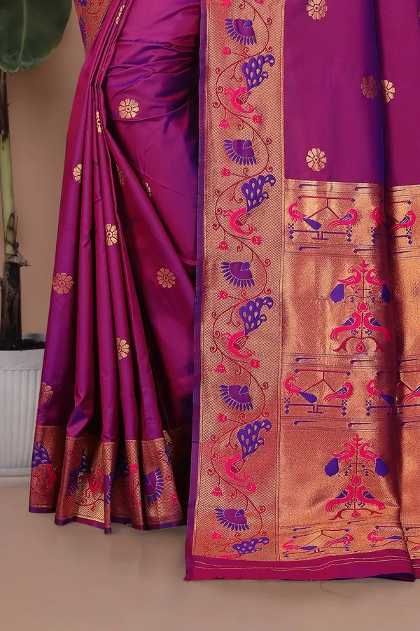Pure_Silk_Paithani_Saree_with_Rich_Zari_Woven_Border_&_Peacock_Motifs_|_For_Traditional_Wedding_&_Festivals_|_5.5m_Saree_+_0.8m_Blouse_(Purple)