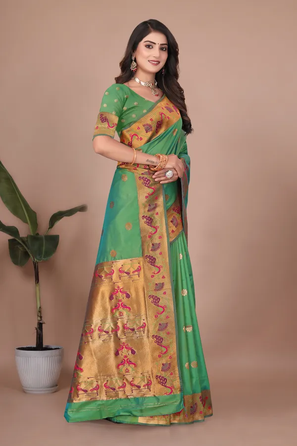 Pure_Silk_Paithani_Saree_with_Rich_Zari_Woven_Border_&_Peacock_Motifs_|_For_Traditional_Wedding_&_Festivals_|_5.5m_Saree_+_0.8m_Blouse_(Emerald_Green)