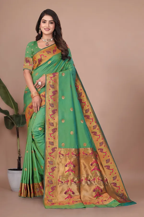 Pure_Silk_Paithani_Saree_with_Rich_Zari_Woven_Border_&_Peacock_Motifs_|_For_Traditional_Wedding_&_Festivals_|_5.5m_Saree_+_0.8m_Blouse_(Emerald_Green)