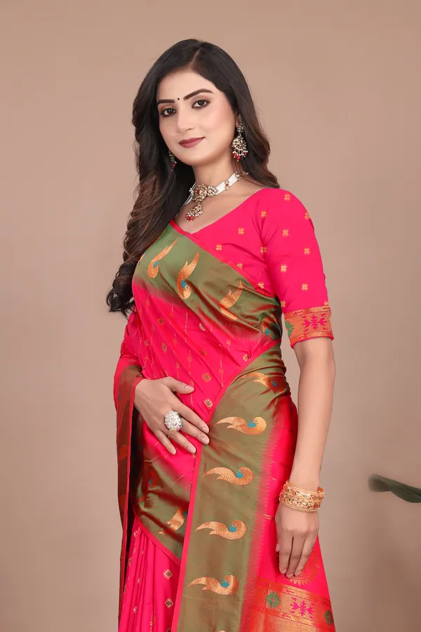 Pure_Silk_Paithani_Saree_with_Rich_Zari_Woven_Border_&_Peacock_Motifs_|_For_Traditional_Wedding_&_Festivals_|_5.5m_Saree_+_0.8m_Blouse_(Rani_Pink_&_Emerald)