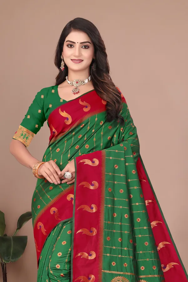 Pure_Silk_Paithani_Saree_with_Rich_Zari_Woven_Border_&_Peacock_Motifs_|_For_Traditional_Wedding_&_Festivals_|_5.5m_Saree_+_0.8m_Blouse_(Deep_Green_&_Red)