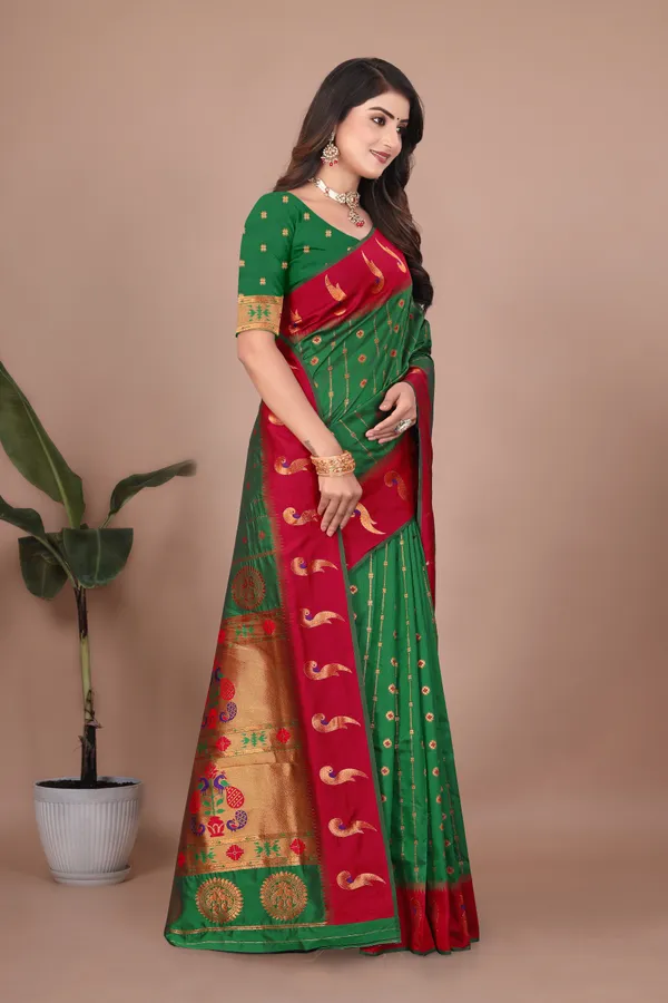 Pure_Silk_Paithani_Saree_with_Rich_Zari_Woven_Border_&_Peacock_Motifs_|_For_Traditional_Wedding_&_Festivals_|_5.5m_Saree_+_0.8m_Blouse_(Deep_Green_&_Red)