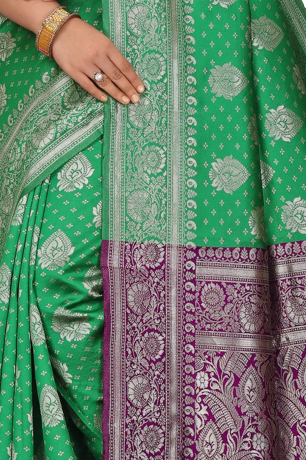Women's_Banarasi_Silk_Saree_for_Women_|_Traditional_Woven_Saree_with_Contrast_Border_&_Pallu_|_For_Traditional,_Festive_&_Wedding_Saree_with_Blouse_Piece_(Silver_-_Green_&_Purple)