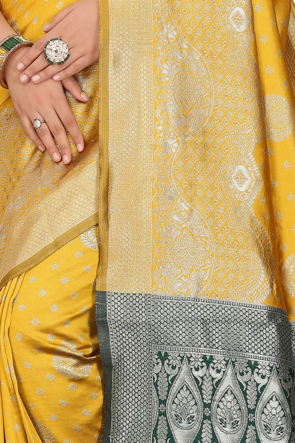 Women's_Banarasi_Silk_Saree_for_Women_|_Traditional_Woven_Saree_with_Contrast_Border_&_Pallu_|_For_Traditional,_Festive_&_Wedding_Saree_with_Blouse_Piece_(Silver_-_Yellow_&_Dark_Green)