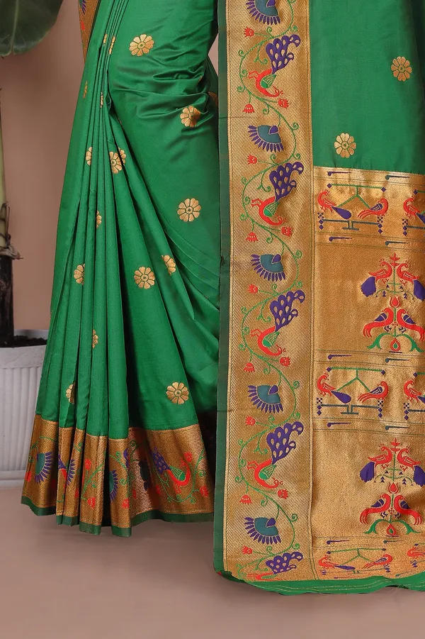Pure_Silk_Paithani_Saree_with_Rich_Zari_Woven_Border_&_Peacock_Motifs_|_For_Traditional_Wedding_&_Festivals_|_5.5m_Saree_+_0.8m_Blouse_(Dark_Green)