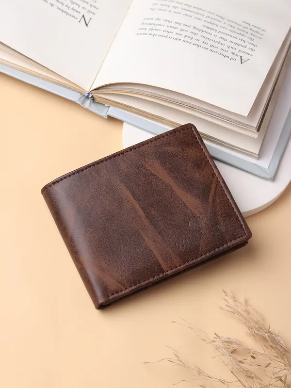 Brown_Artificial_Leather_Premium_&_Elegant_Wallet_For_Men