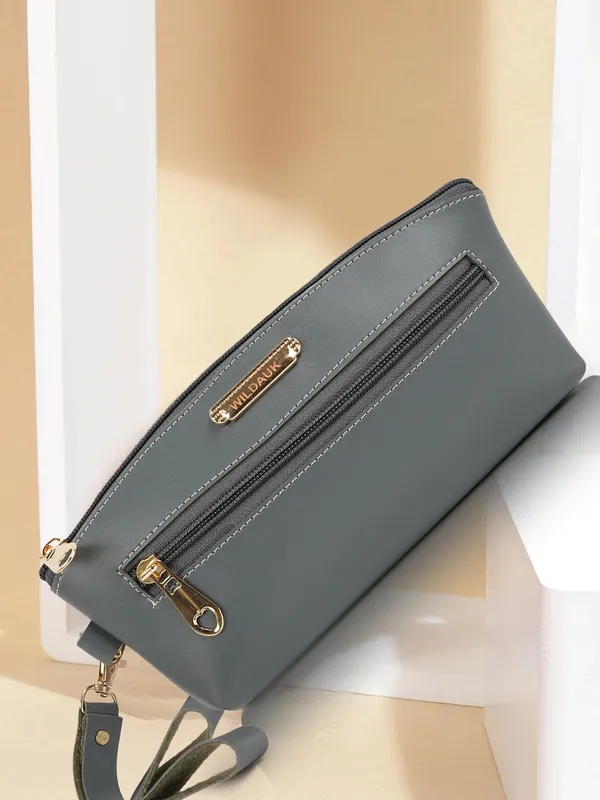 Grey_Artificial_Leather_Premium_&_Elegant_Clutch_For_Women_&_Girls