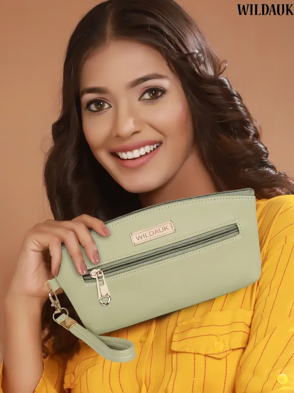 Light_Green_Artificial_Leather_Premium_&_Elegant_Clutch_For_Women_&_Girls