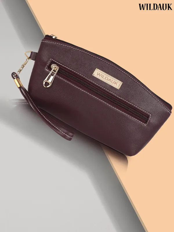 Maroon_Artificial_Leather_Premium_&_Elegant_Clutch_For_Women_&_Girls