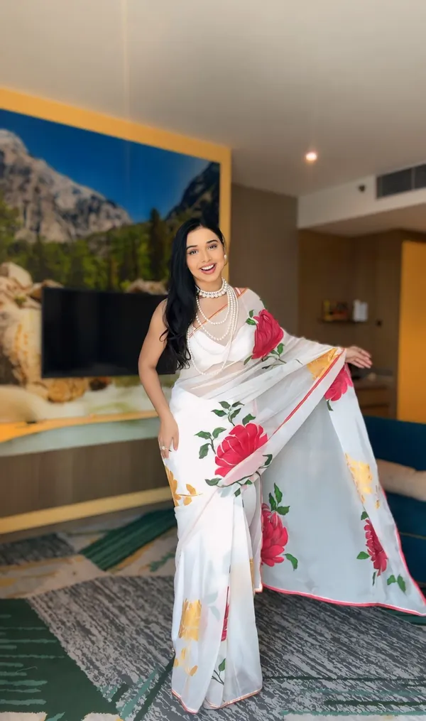 Ready_to_Wear_Pure_Soft_Georgette_Silk_Saree_with_Beautiful_Multi_Colour_Pedding_Design