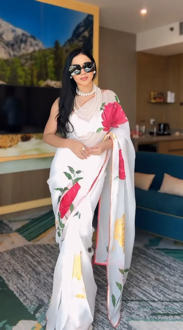 Ready_to_Wear_Pure_Soft_Georgette_Silk_Saree_with_Beautiful_Multi_Colour_Pedding_Design