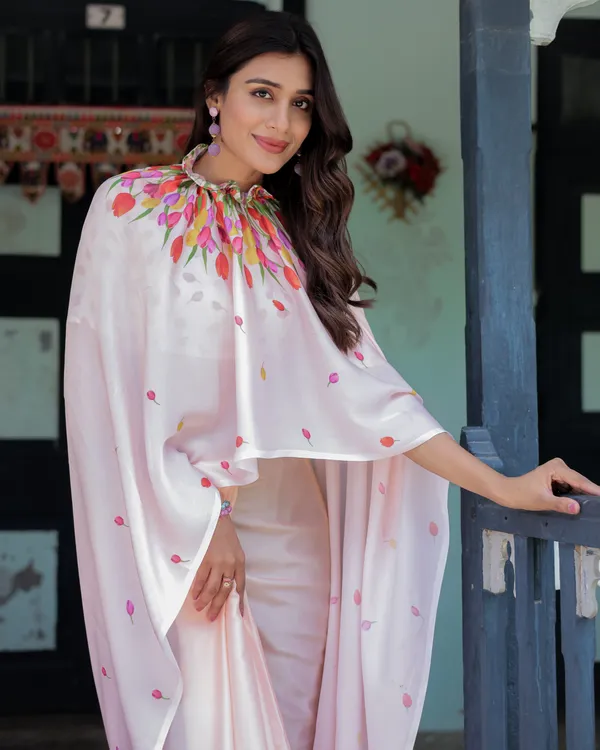 Peach_Pink_Satin_Georgette_Designer_Saree_with_Tulip_Mandala_Artwork_&_Printed__Handsfree_Pallu_Loop_With_Unstitched_Blouse