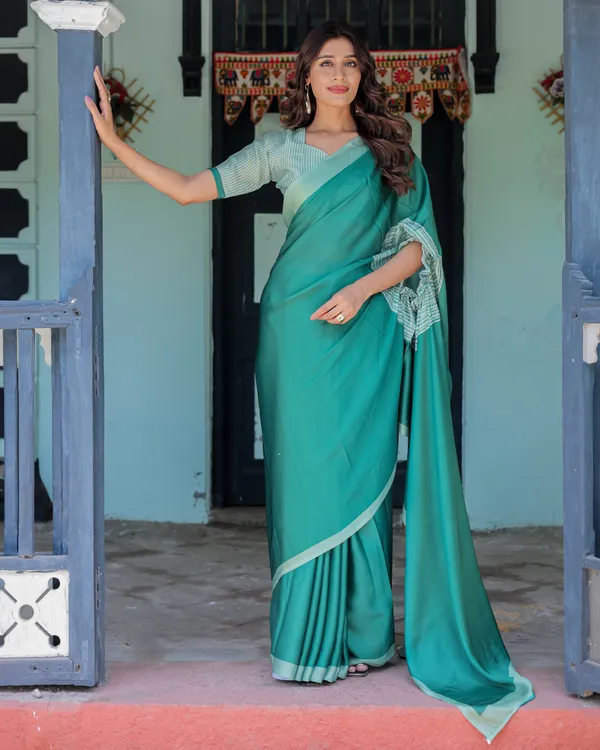 Emerald_Green_Satin_Georgette_Designer_Saree_with_Striped_Mandala_Detail_&_Mint_Textured__Handsfree_Pallu_Loop_With_Unstitched_Blouse