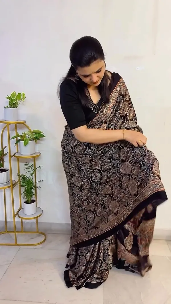 Black_Multicolor_Royal_Ajrakh_Bindi_Japan_Silk_Saree_with_Tassel_Pallu