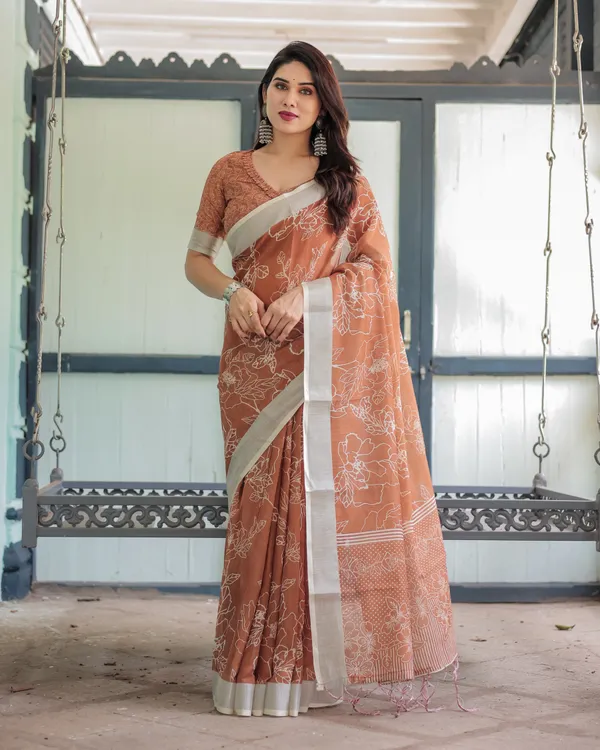 Terracotta_Brown_Floral_Handprinted_Pure_Cotton_Linen_Saree_Tassels_With_Unstitched_Blouse