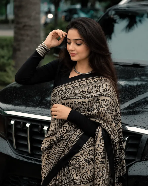 Black_&_Beige_Tribal_Print_Ajrakh_Bindi_Japan_Silk_Saree_with_Ethnic_Border