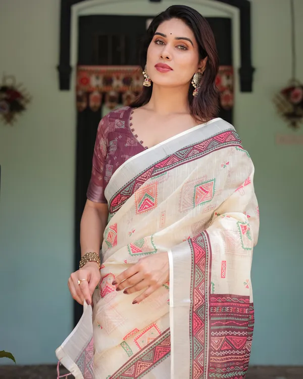 Off-white_Pure_Cotton_Linen_Saree_Intricate_Geometric_Pattern_and_Tassels_on_Edges_With_Unstitched_Blouse