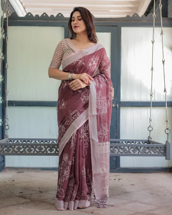 Maroon_Floral_Printed_Pure_Cotton_Linen_Saree_and_Tassels_With_Unstitched_Blouse
