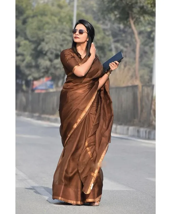 Women's_Golden_Beige_Kota_Silk_Cotton_Saree_with_Rich_Zari_Border_|_Elegant_Traditional_&_Festive_Wear_Saree