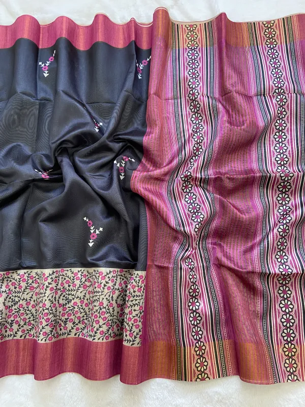 Soft_Tussar_Silk_sarees_with_Beautiful_Print_With_Attractive_Pallu_And_Contrast_Print_Blouse_With_Tassels