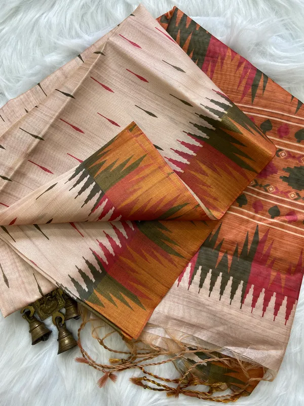 Soft_Tussar_Silk_sarees_with_Beautiful_Print_With_Attractive_Border_And_Contrast_Print_Blouse_With_Tassels
