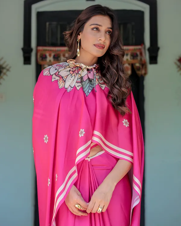 Vibrant_Rani_Pink_Freehand_Floral_Printed_Saree_in_Satin_Georgette_with_Ivory_Border_&_Designer_5.5m_Saree_+_0.8m_Piece_With_Unstitched_Blouse