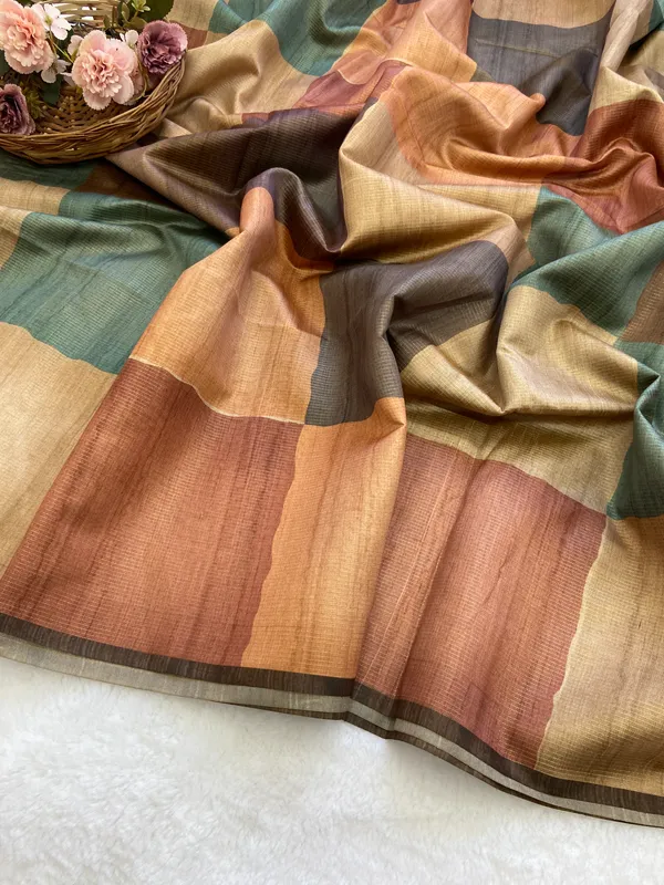 Soft_Tussar_Silk_sarees_with_Beautiful_Print_With_Attractive_Border_And_Contrast_Print_Blouse_With_Tassels
