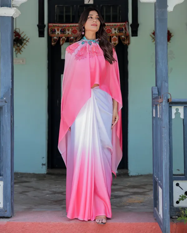 Blush_Pink_&_White_Ombre_Designer_Freehand_Saree_With_Unstitched_Blouse