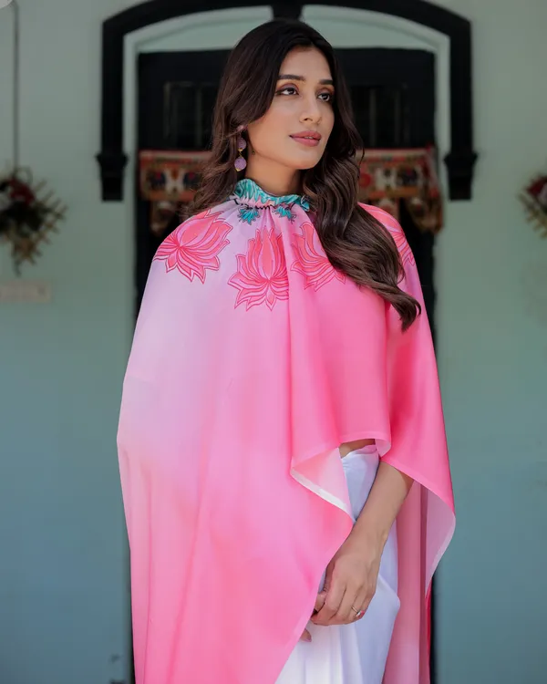 Blush_Pink_&_White_Ombre_Designer_Freehand_Saree_With_Unstitched_Blouse
