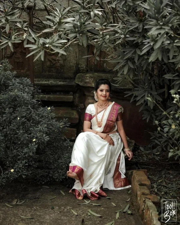 Women's_Premium_Banarasi_Silk_Saree_with_Rich_Zari_Weaving_|_Designer_Wedding_&_Festive_Saree