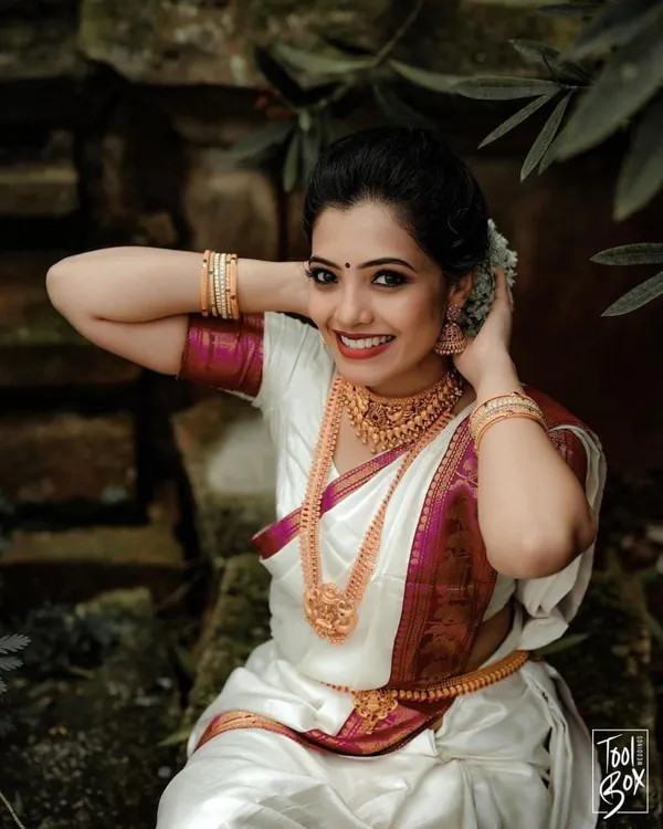Women's_Premium_Banarasi_Silk_Saree_with_Rich_Zari_Weaving_|_Designer_Wedding_&_Festive_Saree