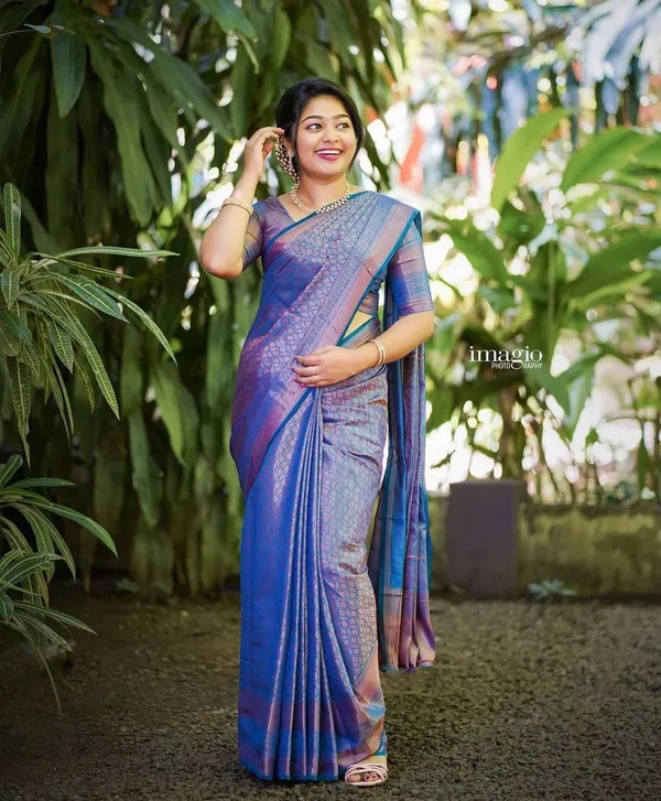 Women's_Premium_Banarasi_Silk_Saree_with_Rich_Zari_Weaving_|_Designer_Wedding_&_Festive_Saree