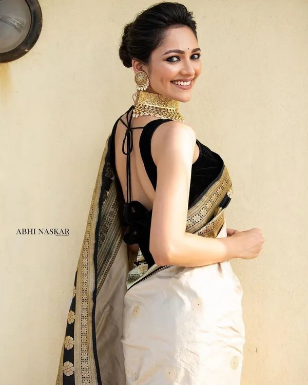Women's_Premium_Banarasi_Silk_Saree_with_Rich_Zari_Weaving_|_Designer_Wedding_&_Festive_Saree