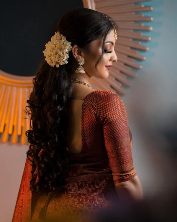 Women's_Premium_Banarasi_Silk_Saree_with_Rich_Zari_Weaving_|_Designer_Wedding_&_Festive_Saree