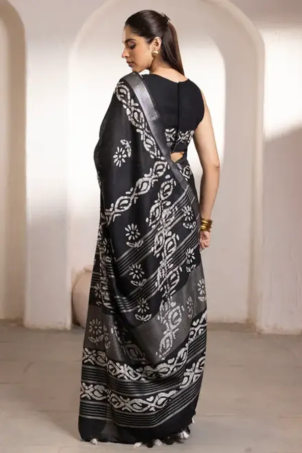 Black_Linen_Batik_Print_Saree_with_Tassels_for_Women_|_Elegant_Ethnic_Designer_Saree_for_Party_&_Casual_Wear