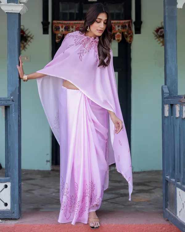 Lilac_Pink_Designer_Freehand_Saree_with_Maroon_Leaf_Motif_&_Wine__Satin_Georgette_Handsfree_Pallu_Style_With_Unstitched_Blouse