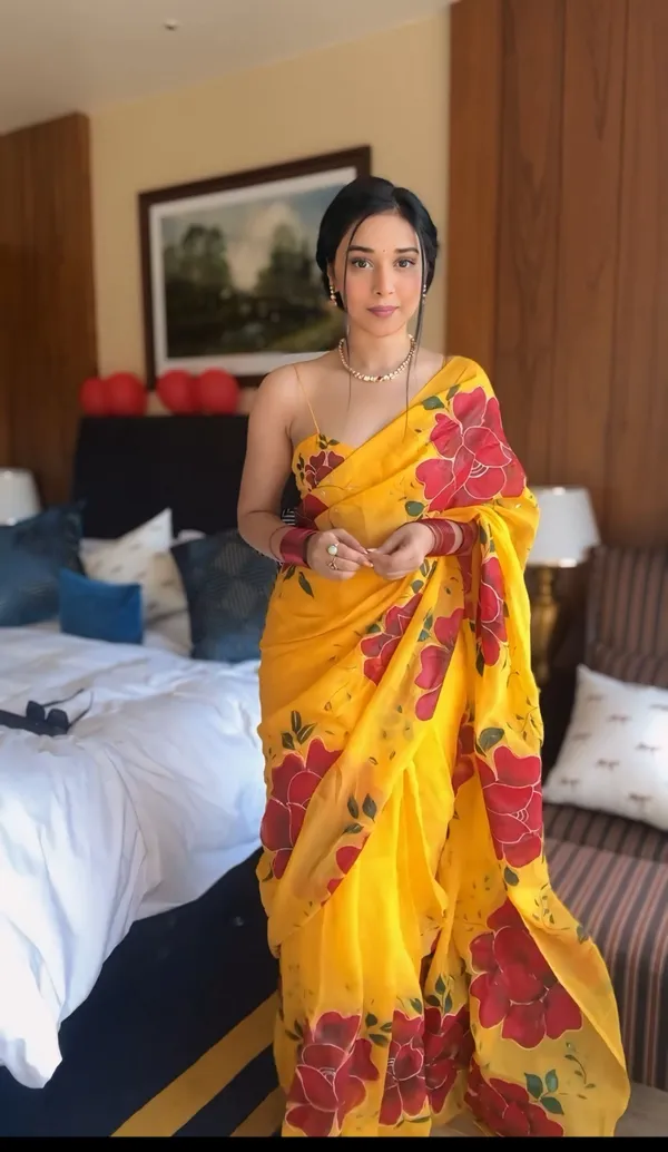 Ready_to_Wear_Pure_Soft_Georgette_Silk_Saree_with_Beautiful_Multi_Colour_Pedding_Design