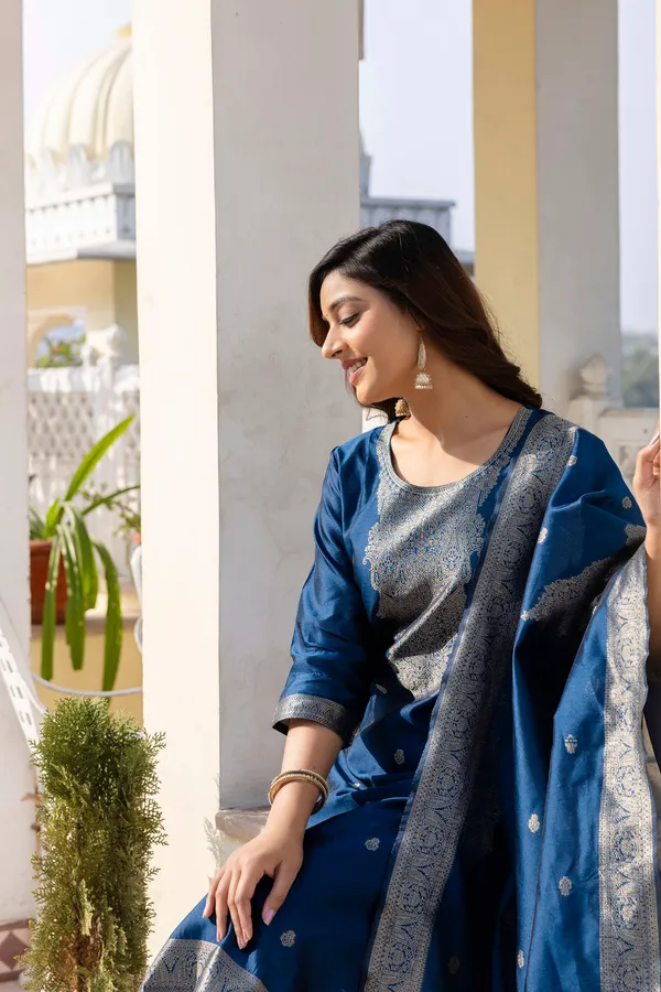 Noor_Women's_Soft_Silk_Kurta_Set_with_Poly_Silk_Bottom_&_Jacquard_Dupatta