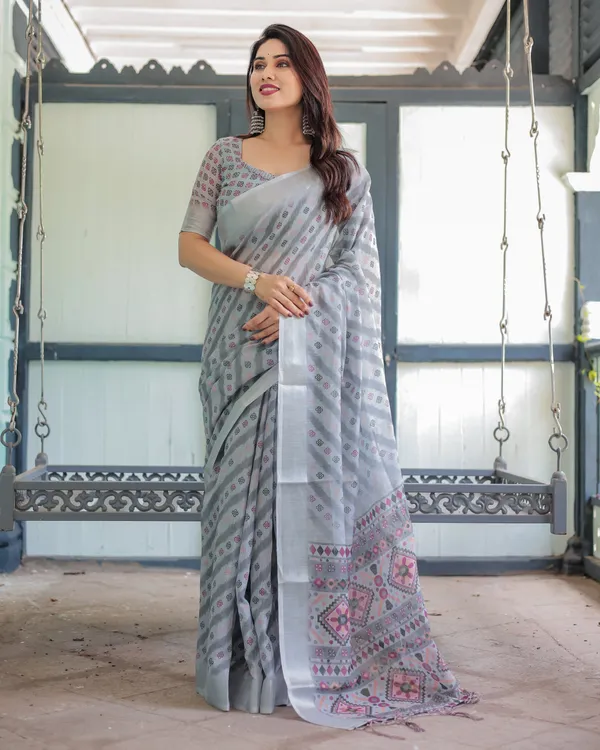 Grey_Pastel_Geometric_&_Floral_Print_Pure_Cotton_Linen_Saree_and_Tassels_With_Unstitched_Blouse