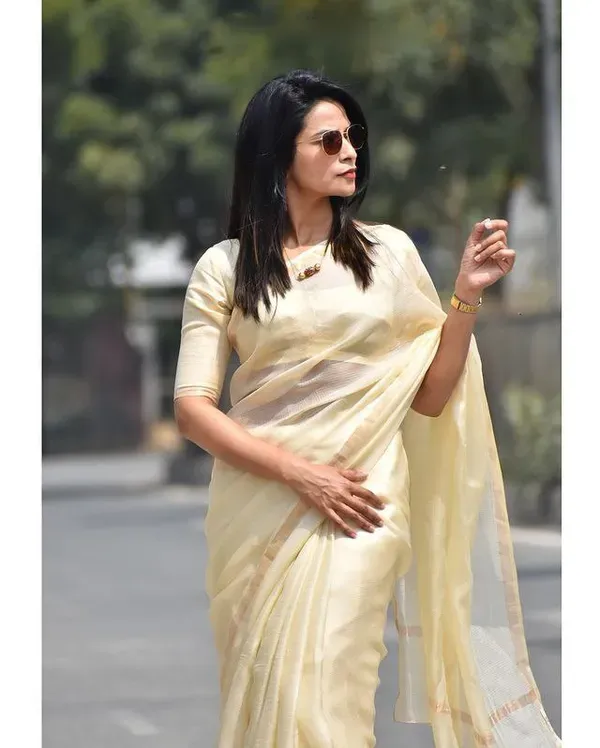 Women's_Golden_Cream_Kota_Silk_Cotton_Saree_with_Rich_Zari_Border_|_Elegant_Traditional_&_Festive_Wear_Saree