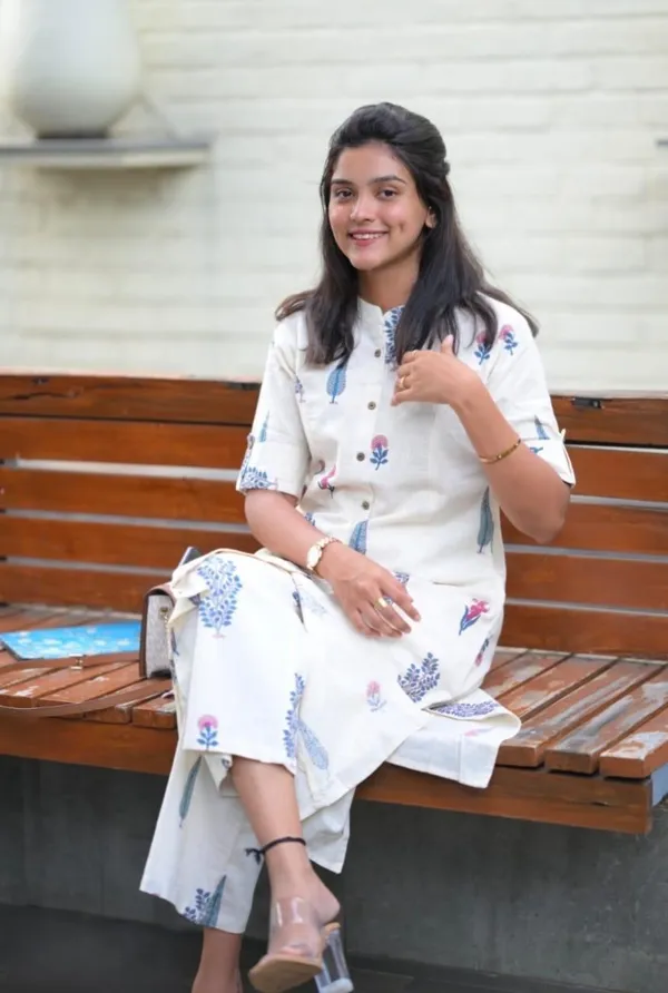 White_Poly_Rayon_Printed_Kurti_Palazzo_Set_for_Women_|_Digital_Print_Ready_Made_Kurti_Set_|_Party_&_Casual_Wear_(M_to_3XL)
