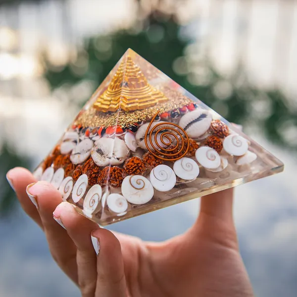 Multicolor_Laxmi_Pyramid_Original_Certified_Gomati_Chakra,_Rudraksha,_Cowrie_Kodi_Mahalaxmi_Pyramid_-_90Mm_Large_Orgone_Pyramid_With_Shree_Yantra_-_Pooja_Vastu_Items_For_Home_For_Good_Luck,_Money_&_Wealth