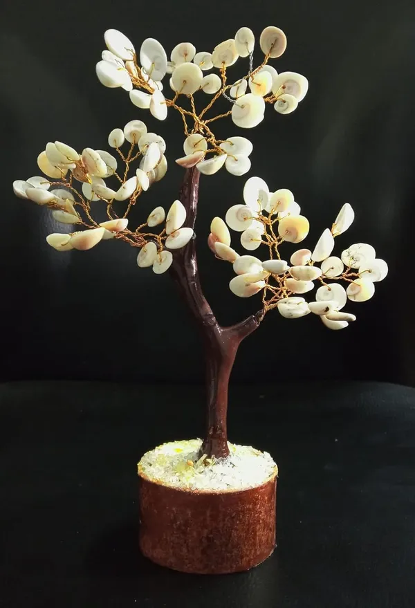 White_Shell_Crystal_Tree_For_Vastu,_Positive_Energy_|_Handmade_Feng_Shui_Tree_With_Wooden_Base_|_Seashell_Gem_Tree_For_Gift,_Meditation_&_Office_Table_Decoration,_10-12_Inch_(100_Beads)