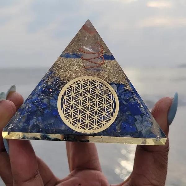 Purple_Lapis_Lazuli_Orgone_Pyramid