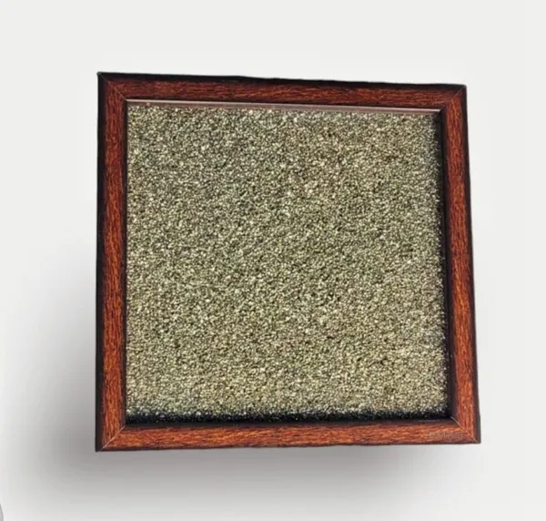 Natural_Pyrite_Crystal_Plane_Frame