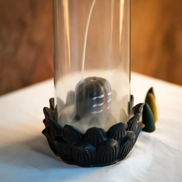 Black_Shiva_Smoke_Fountain_Aromatic_Fountain_Lord_Shiva_Idol_Shivling_Holder_With_20_Backflow_Incense_Cones,_Aromatherapy,_Home_Decor