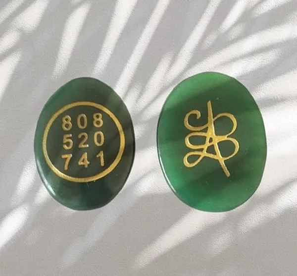 Green_Zibu_Coin_Aventurine_Stone_Jade_Crystal